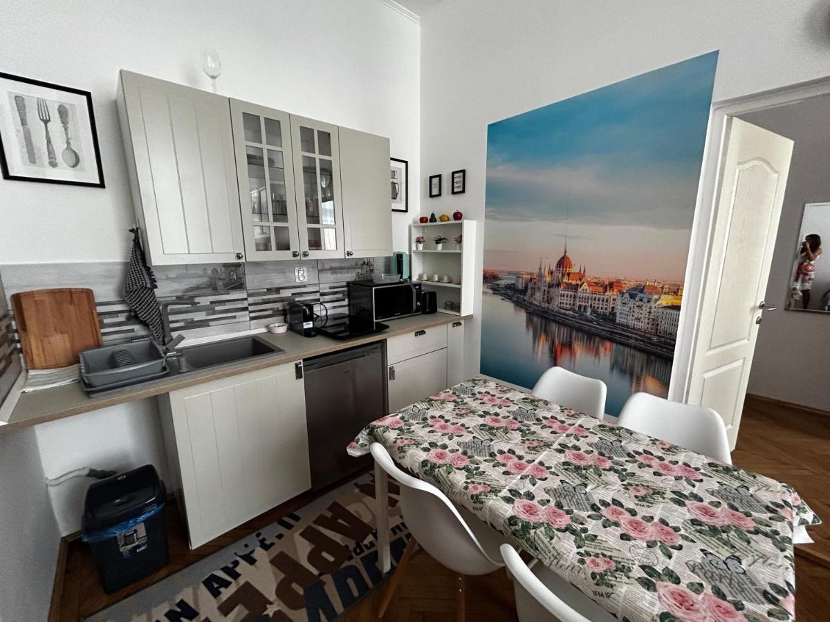 Margaret & Violet Apartments - Peaceful Stay Downtown بودابست المظهر الخارجي الصورة