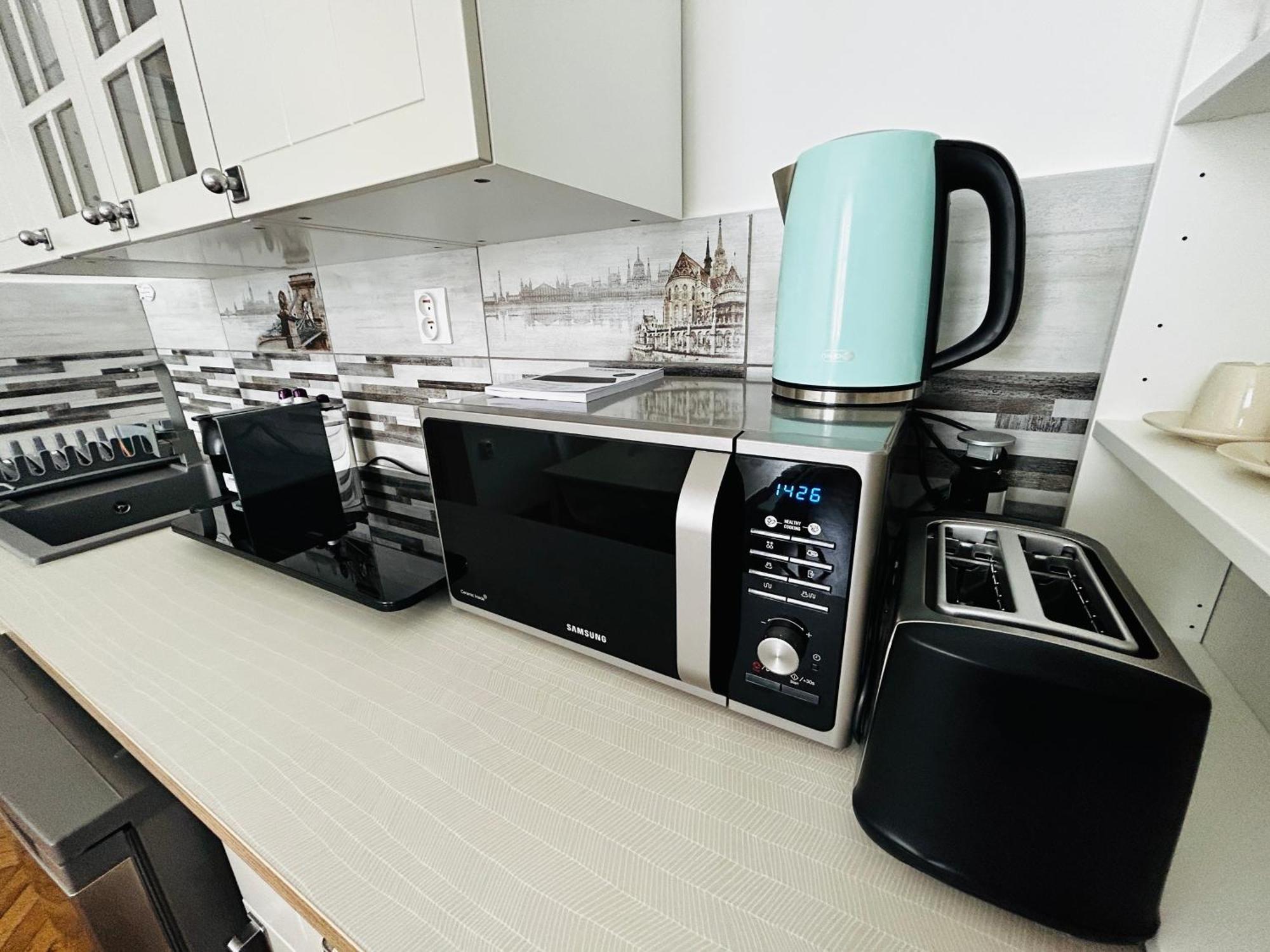 Margaret & Violet Apartments - Peaceful Stay Downtown بودابست المظهر الخارجي الصورة