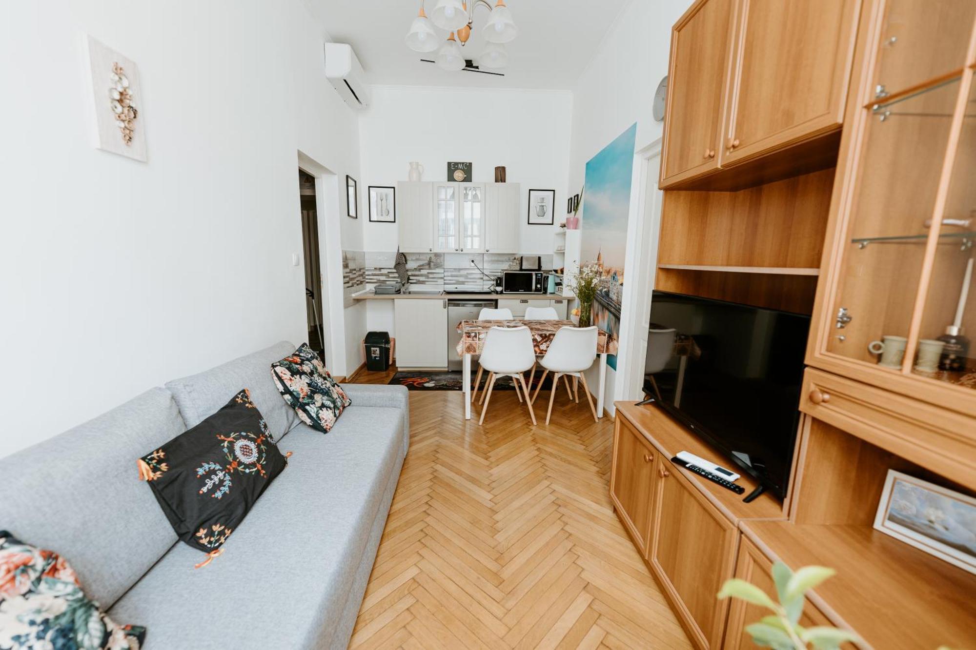 Margaret & Violet Apartments - Peaceful Stay Downtown بودابست المظهر الخارجي الصورة